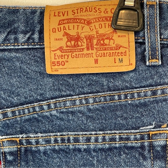 VINTAGE LEVIS 550 Hi Waist Cut Off Denim Shorts - Picture 10 of 12